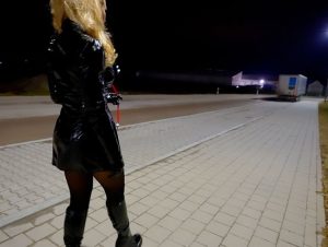 Daynia Porno Video: ABRISS am WEIBERFASCHING + direkt AO in ALLE LÖCHER | Mit so einer SCHLAMPE hat er nicht gerechnet..