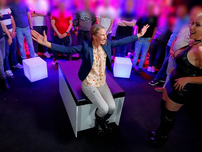 Daynia Porno Video: LEGENDÄRER GEBURTSTAGS BUKKAKE MASSENfi** | MILF-FREUNDIN gibt mich zum ABfi**EN frei – ohne Gnade!